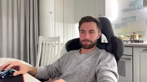 Snapshot of hey_arnold chatting on 13, 9, 2025 Arnold online show from 13, 9, 2025