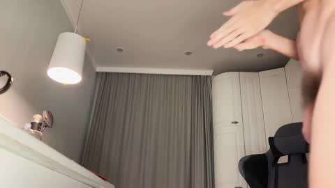 Snapshot of hey_arnold chatting on 19, 11, 2025 Arnold online show from 19, 11, 2025