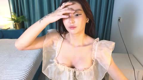 Snapshot of hey_herbal chatting on 16, 11, 2025 Audrey online show from 16, 11, 2025