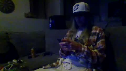 Snapshot of hey_mikky chatting on 14, 10, 2025 hey_mikky online show from 14, 10, 2025