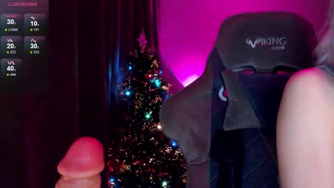 Snapshot of hey_nora_ chatting on 27, 12, 2024 Nora online show from 27, 12, 2024