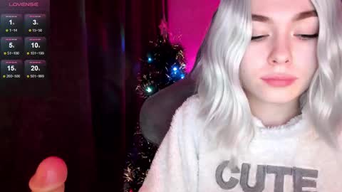 Snapshot of hey_nora_ chatting on 30, 12, 2024 Nora online show from 30, 12, 2024