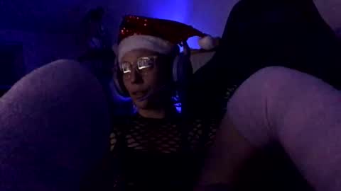 Snapshot of heynicole01 chatting on 23, 12, 2024 FlexieFae online show from 23, 12, 2024