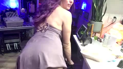 Snapshot of heynicole01 chatting on 17, 1, 2025 FlexieFae online show from 17, 1, 2025