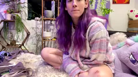 Snapshot of heynicole01 chatting on 19, 1, 2025 FlexieFae online show from 19, 1, 2025