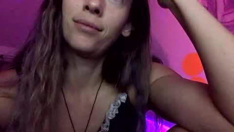 Snapshot of heynicole01 chatting on 7, 10, 2025 FlexieFae online show from 7, 10, 2025