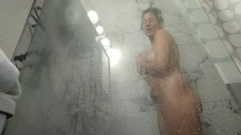 Snapshot of heynicole01 chatting on 23, 6, 2026 FlexieFae online show from 23, 6, 2026