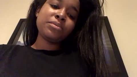 Snapshot of heyyou301990 chatting on 15, 11, 2025 heyyou301990 online show from 15, 11, 2025