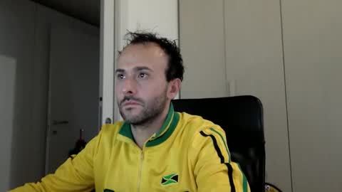 Snapshot of hhombre chatting on 18, 12, 2025 hhombre online show from 18, 12, 2025