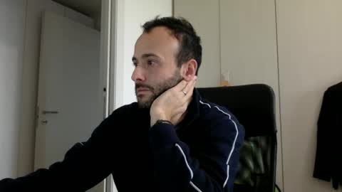 hhombre online show from 14, 4, 2026