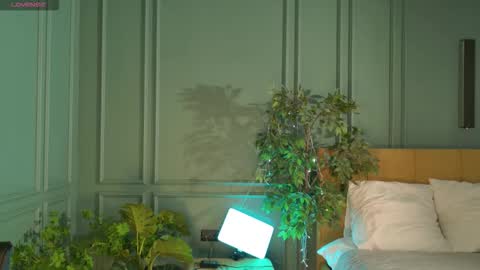 Snapshot of hidden_charm_ chatting on 12, 11, 2025 My name is Angelina but I like when you call me Angel online show from 12, 11, 2025