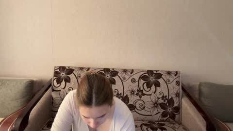 Snapshot of hidden_sin chatting on 5, 4, 2026 Anna Alex online show from 5, 4, 2026