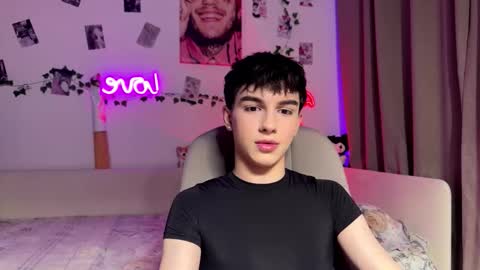 Snapshot of hiidear chatting on 19, 3, 2026 twinkvadusha online show from 19, 3, 2026