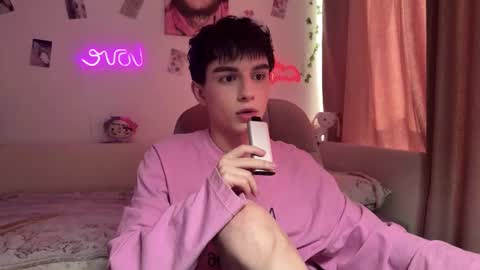 Snapshot of hiidear chatting on 24, 3, 2026 twinkvadusha online show from 24, 3, 2026