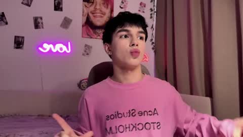 Snapshot of hiidear chatting on 2, 4, 2026 twinkvadusha online show from 2, 4, 2026