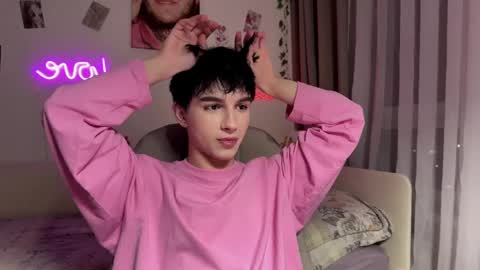 Snapshot of hiidear chatting on 11, 4, 2026 twinkvadusha online show from 11, 4, 2026