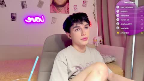 Snapshot of hiidear chatting on 16, 4, 2026 twinkvadusha online show from 16, 4, 2026