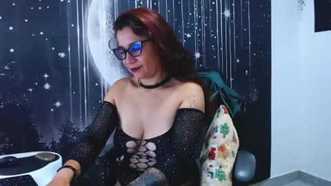 Snapshot of hikaryfire chatting on 28, 5, 2026 hikaryfire online show from 28, 5, 2026
