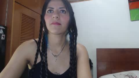 hilaril18 online show from 21, 1, 2025