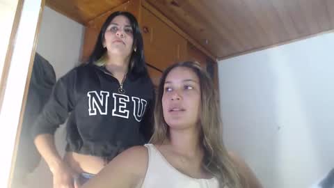 hilaril18 online show from 26, 9, 2025