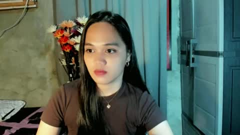 Snapshot of hilarymolly chatting on 11, 6, 2026 hilarymolly online show from 11, 6, 2026