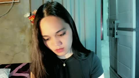 Snapshot of hilarymolly chatting on 15, 6, 2026 hilarymolly online show from 15, 6, 2026
