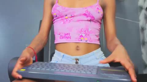 Snapshot of hillary_banks__ chatting on 17, 10, 2025 Hillary online show from 17, 10, 2025