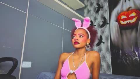 Snapshot of hillary_banks__ chatting on 29, 10, 2025 Hillary online show from 29, 10, 2025