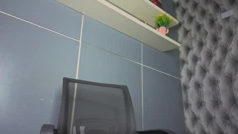 Snapshot of hillary_banks__ chatting on 19, 11, 2025 Hillary online show from 19, 11, 2025