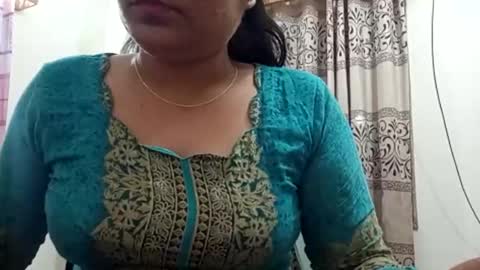 Snapshot of himuhimu22 chatting on 11, 9, 2025 himuhimu22 online show from 11, 9, 2025