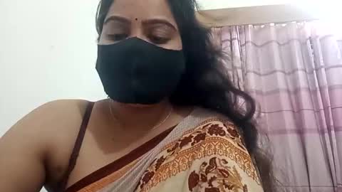 Snapshot of himuhimu22 chatting on 18, 10, 2025 himuhimu22 online show from 18, 10, 2025