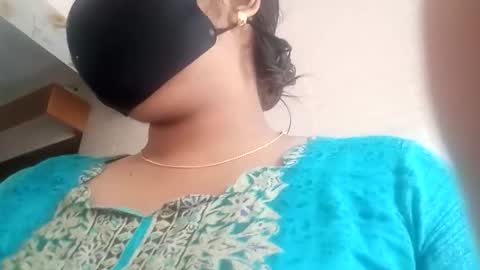 Snapshot of himuhimu22 chatting on 9, 11, 2025 himuhimu22 online show from 9, 11, 2025