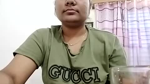 Snapshot of himuhimu22 chatting on 17, 11, 2025 himuhimu22 online show from 17, 11, 2025