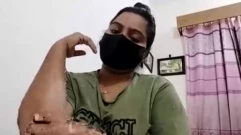 Snapshot of himuhimu22 chatting on 25, 11, 2025 himuhimu22 online show from 25, 11, 2025