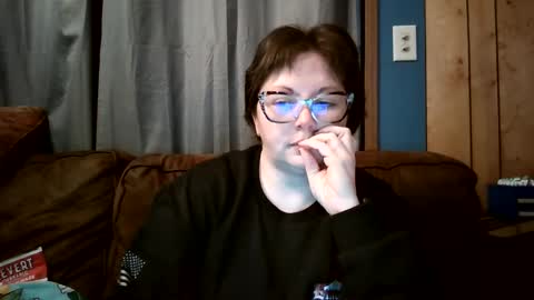 Snapshot of hippihope420 chatting on 26, 2, 2025 Bella online show from 26, 2, 2025