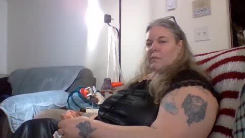Snapshot of hippysnewhere chatting on 18, 5, 2026 hippysnewhere online show from 18, 5, 2026