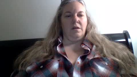 hippysnewhere online show from 17, 7, 2026