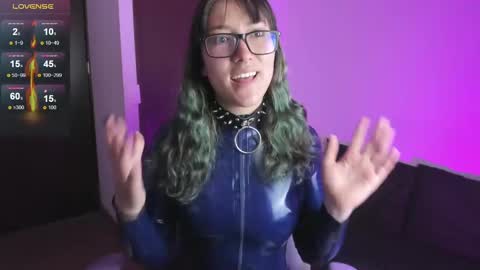 Hitomi Arata online show from 25, 2, 2025