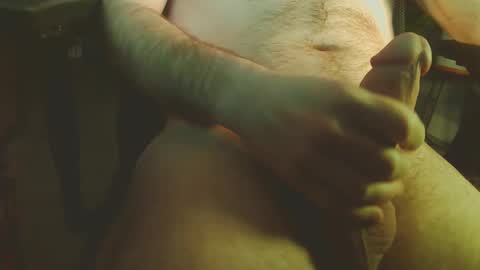 Snapshot of hockeybrad92 chatting on 11, 3, 2025 Hairy Hockey Player 92 online show from 11, 3, 2025