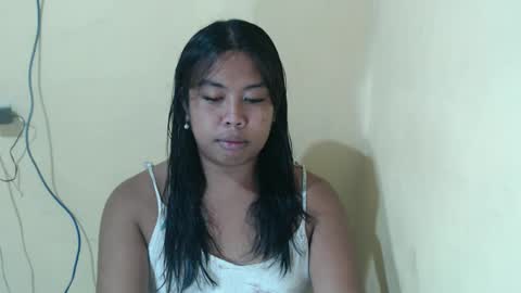 Snapshot of hoelylayla chatting on 5, 4, 2026 Layla3 online show from 5, 4, 2026