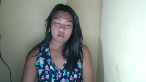 Snapshot of hoelylayla chatting on 22, 4, 2026 Layla3 online show from 22, 4, 2026