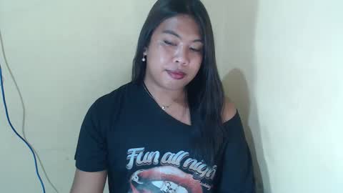 Snapshot of hoelylayla chatting on 5, 5, 2026 Layla3 online show from 5, 5, 2026