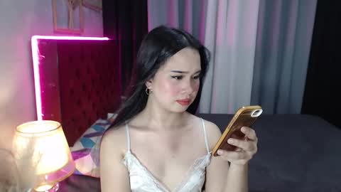 Snapshot of hoelymolly chatting on 23, 10, 2025 hoelymolly online show from 23, 10, 2025