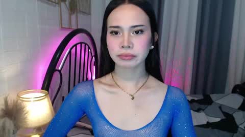 hoelymolly online show from 27, 5, 2026