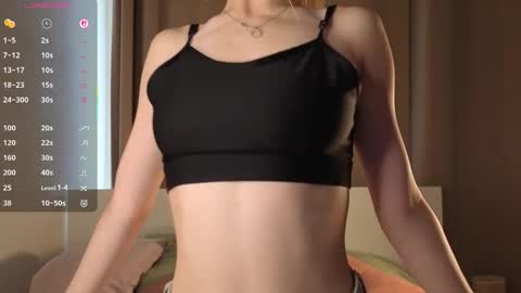 Snapshot of holayoula chatting on 23, 9, 2025 Moni Monica online show from 23, 9, 2025