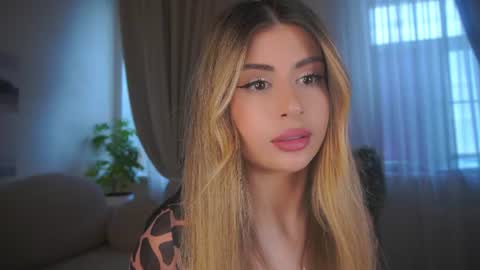 Moni Monica online show from 23, 7, 2026