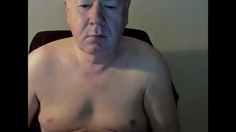 Snapshot of holgerhb53 chatting on 5, 2, 2025 Holger online show from 5, 2, 2025