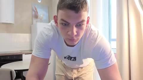 Snapshot of holiday_boys chatting on 17, 6, 2026 Extaz Athrey Howard online show from 17, 6, 2026