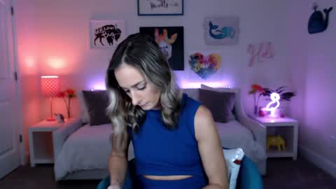 Holi Hurricane online show from 4, 10, 2025