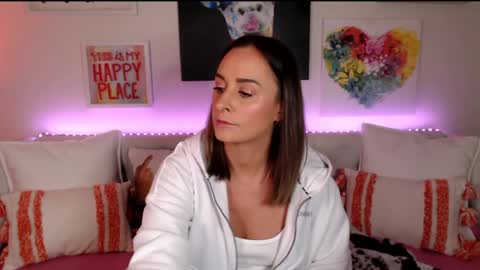 Holi Hurricane online show from 2, 4, 2026